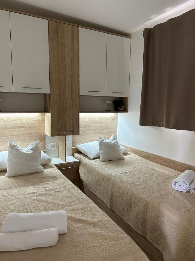 Oremore - Premium Mobile Home - Oaza Mira Camping, Drage Eksteriør bilde